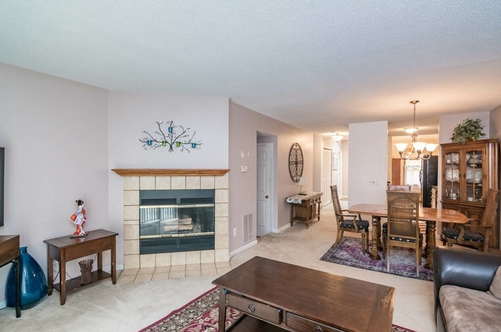 61 Abbey Memorial Dr #189, Chicopee, MA 01020