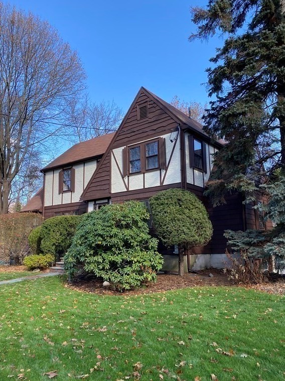 134 Woodcliff Rd, Newton, MA 02461