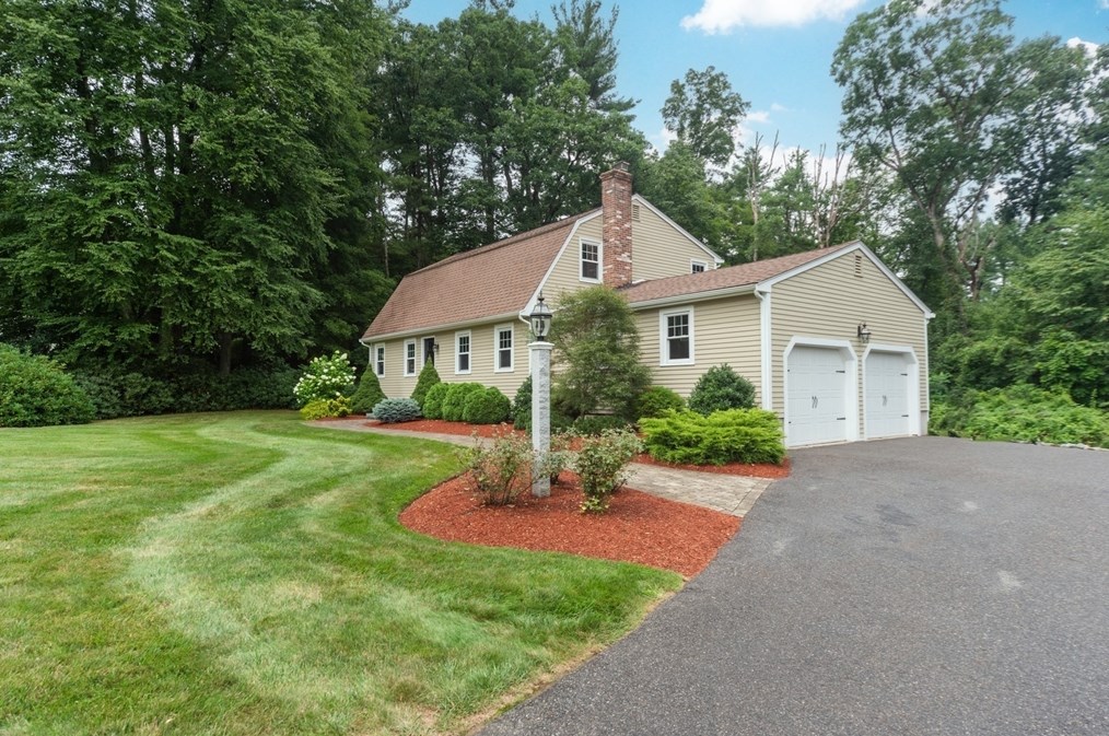 7 Patrick Dr, Northborough, MA 01532