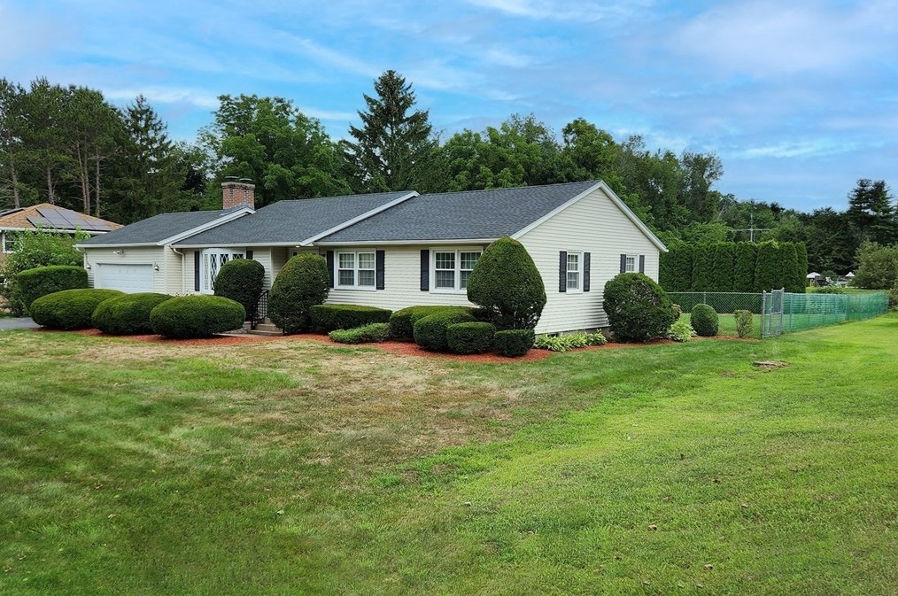 917 Dewey St, West Springfield, MA 01089