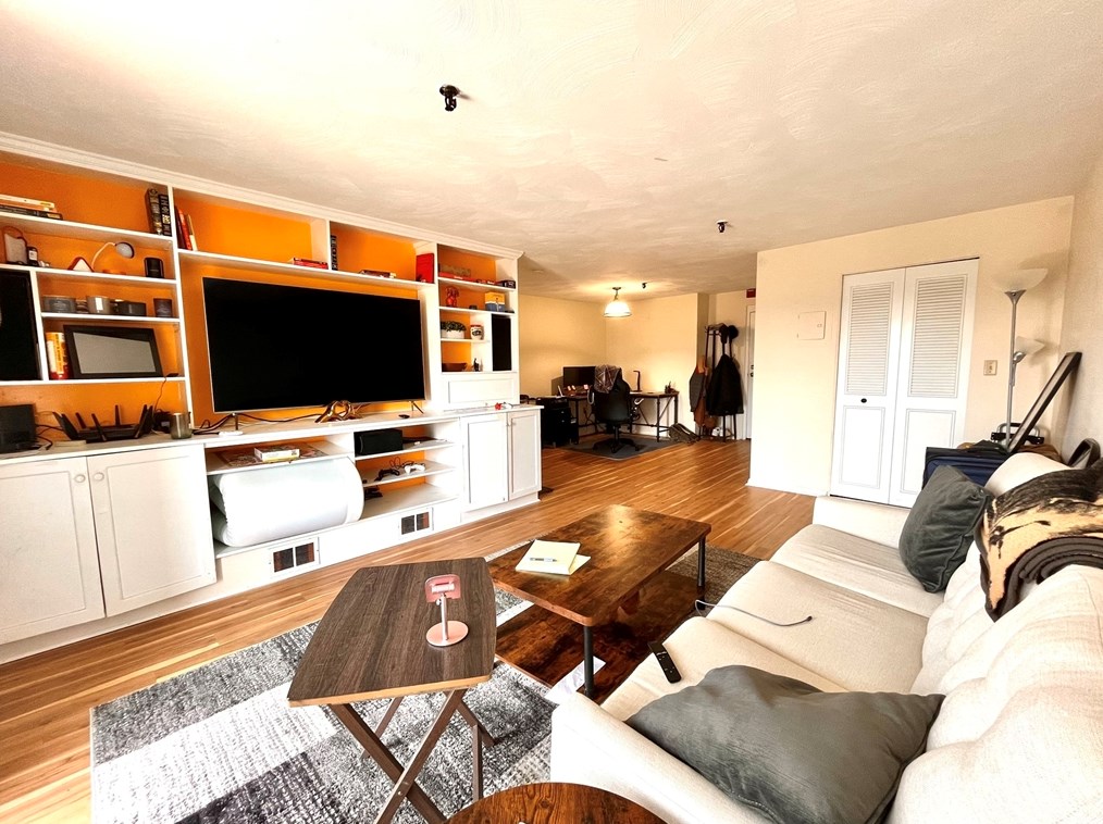 115 W Squantum #u907, Quincy, MA 02171