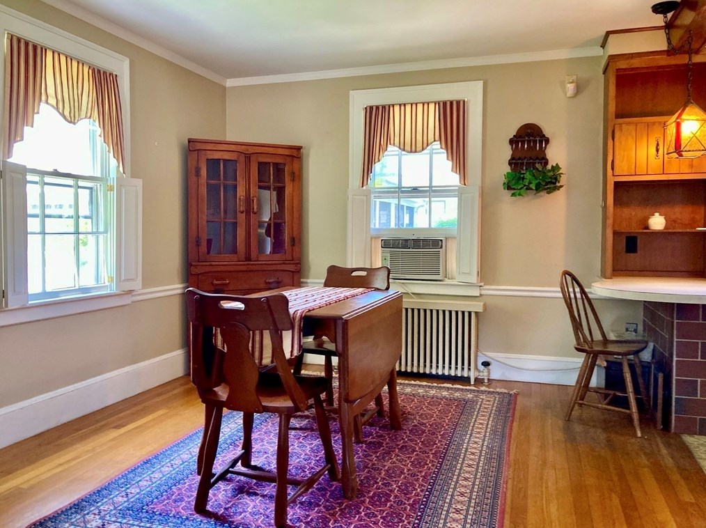 147 Huntington Ave, Dartmouth MA 02747-3271 exterior