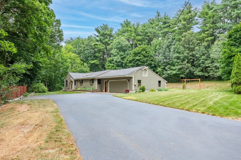 773 Great Rd, Stow, MA 01775