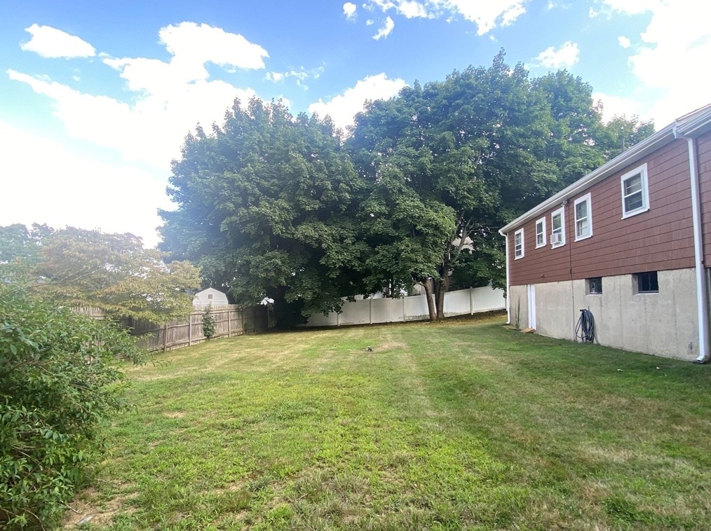 10 Gayle St, Woburn, MA 01801