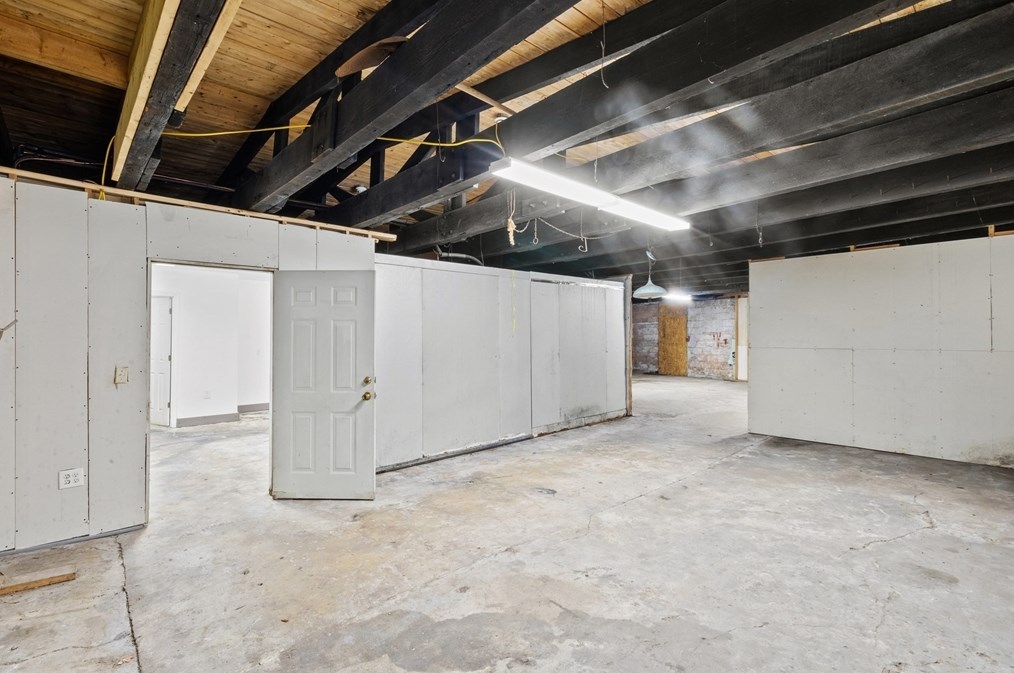 390 Main St, Fairhaven MA 02719-3485 exterior