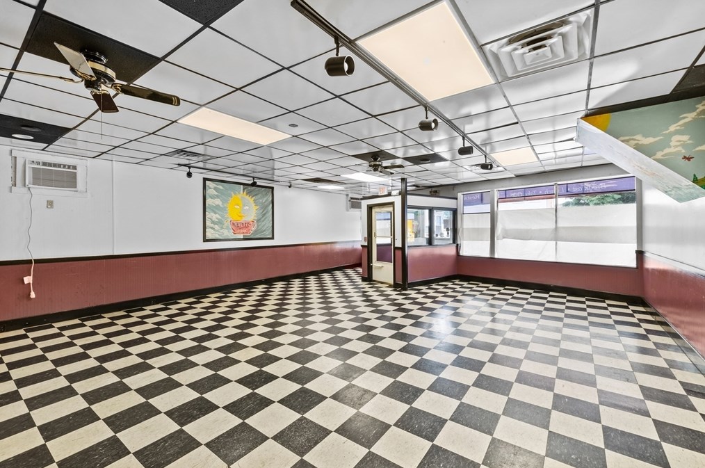 390 Main St, Fairhaven MA 02719-3485 exterior