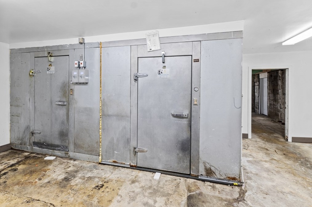 390 Main St, Fairhaven MA 02719-3485 exterior