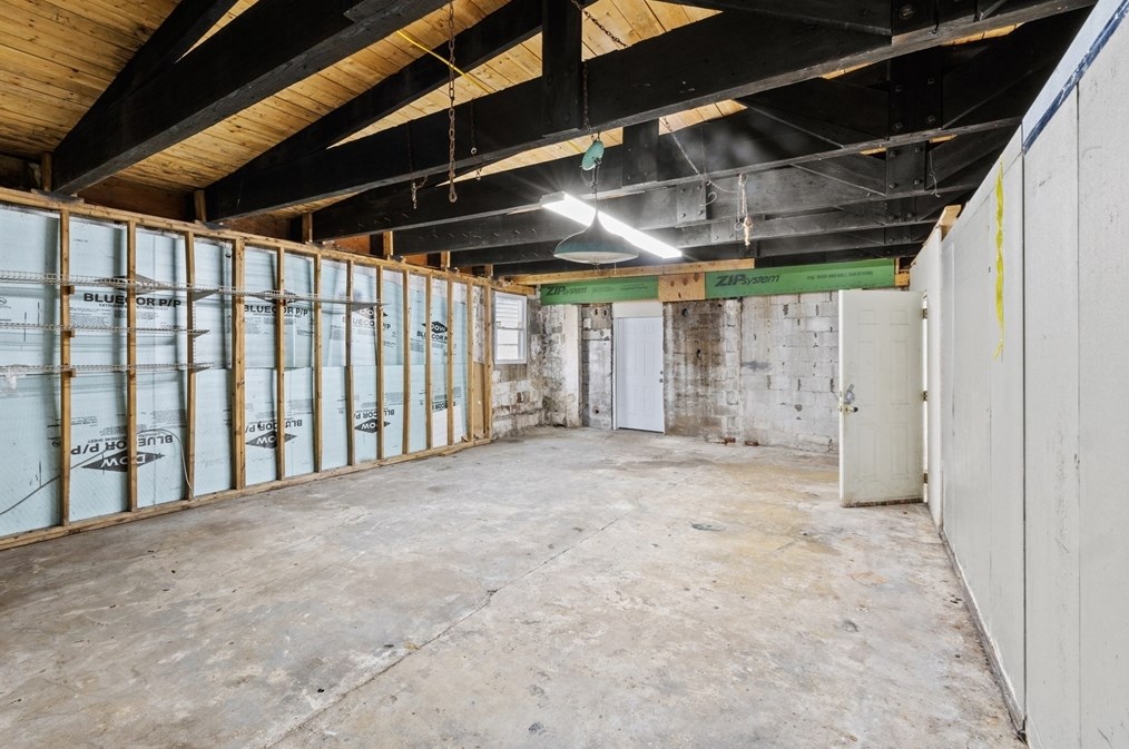 390 Main St, Fairhaven MA 02719-3485 exterior