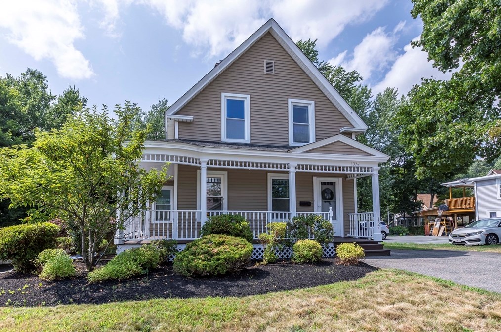 137 Lovell St #a, Worcester, MA 01603