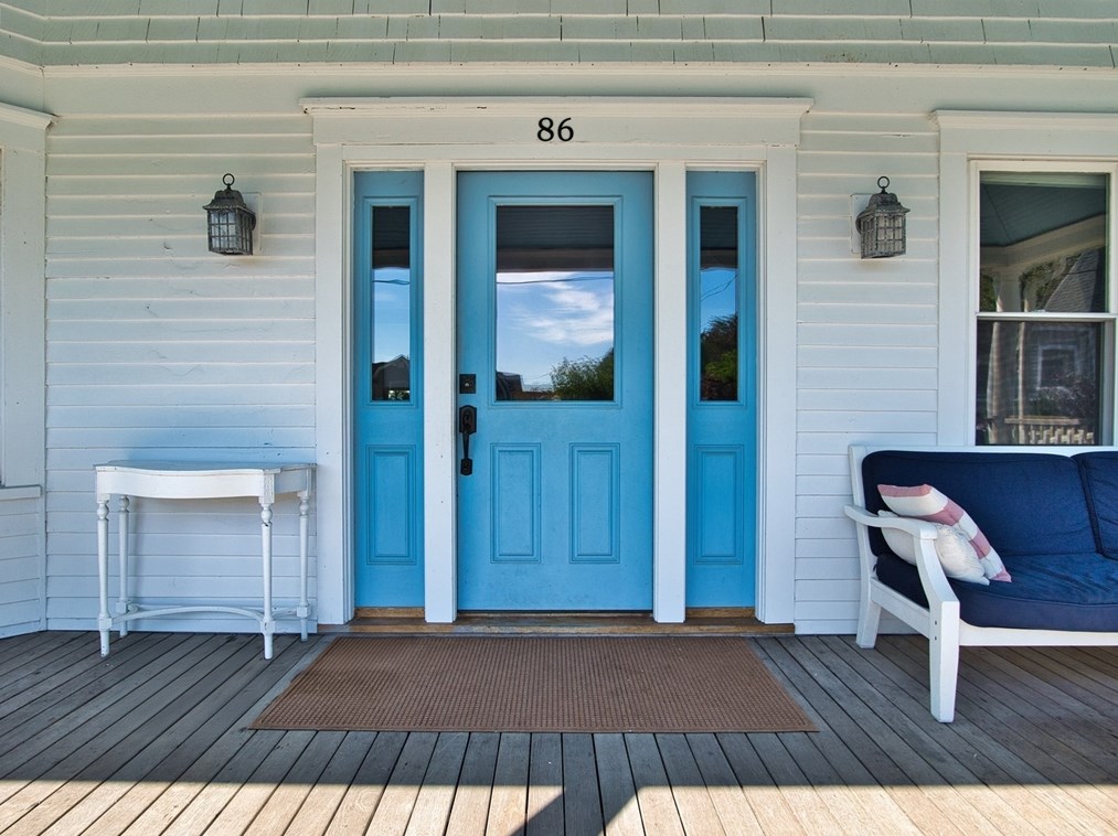 86 Degaris Ave, Dartmouth, MA 02748