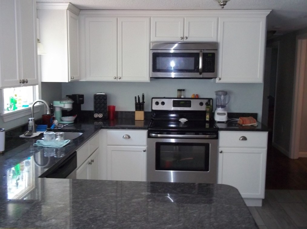 1028 State Rd, Plymouth, MA 02360 exterior
