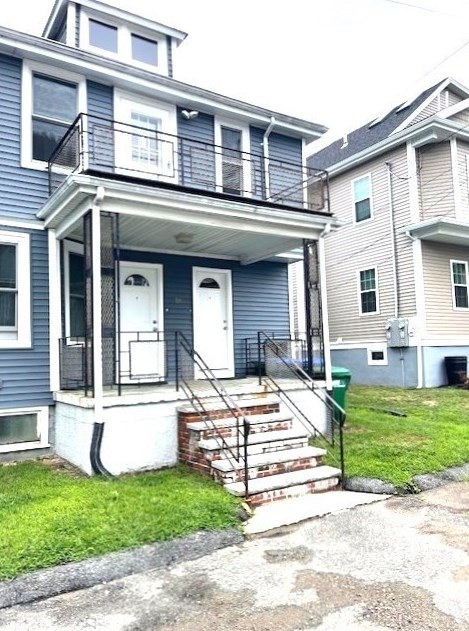 18 Mystic St, Medford, MA 02155-3612