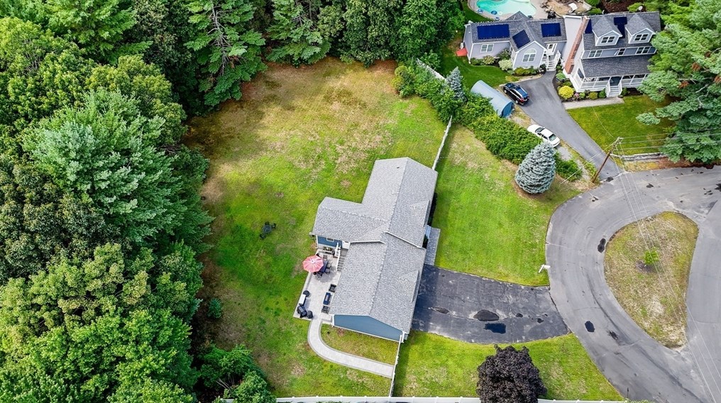 55 Rhoda St, Tewksbury MA  01876-2921 exterior