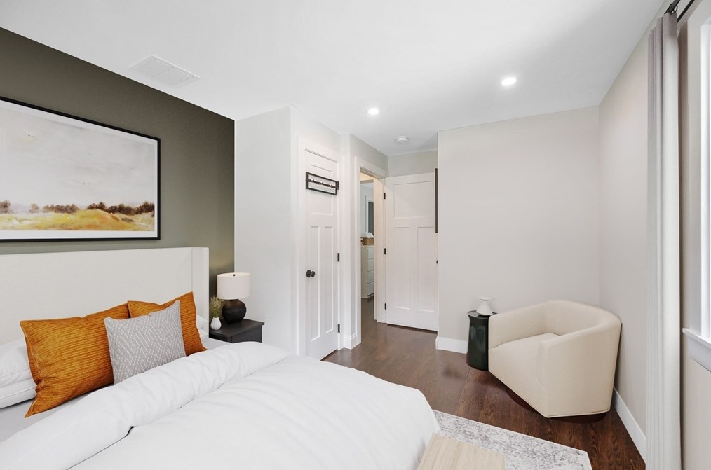 55 Rhoda St, Tewksbury MA  01876-2921 exterior