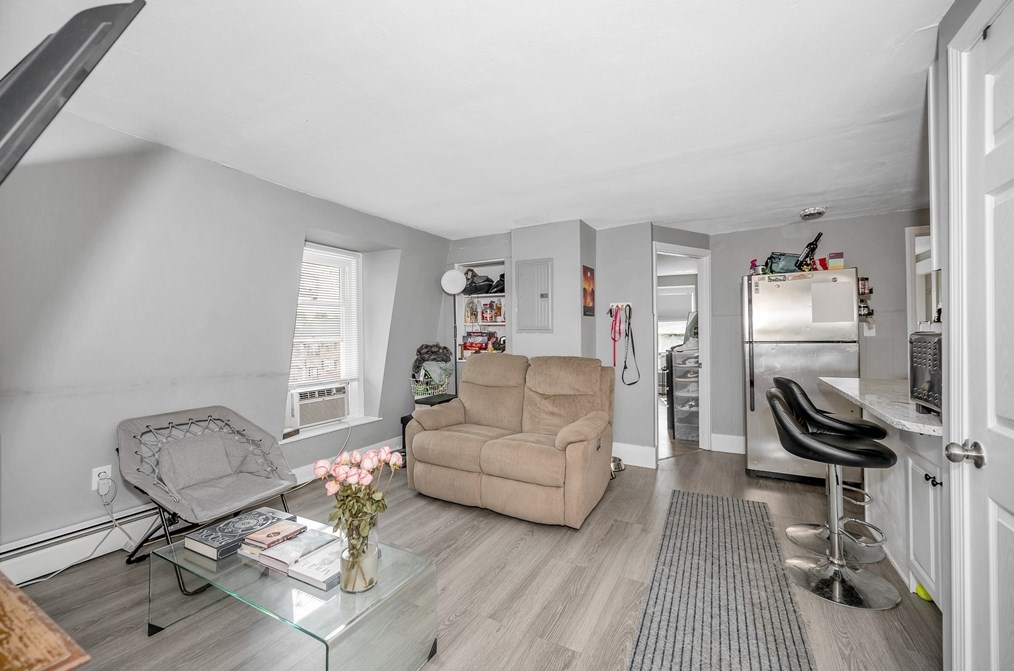 360 Wilder St #3, Lowell, MA 01851