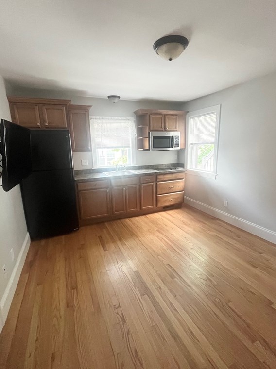 164 Ash St #2r, Waltham, MA 02453