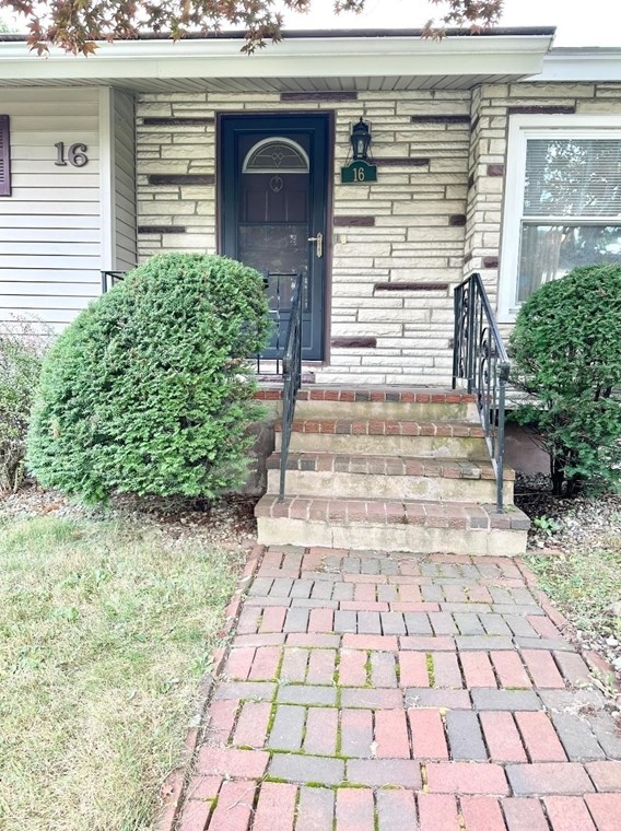 16 Elmwood Ave, Saugus, MA 01906