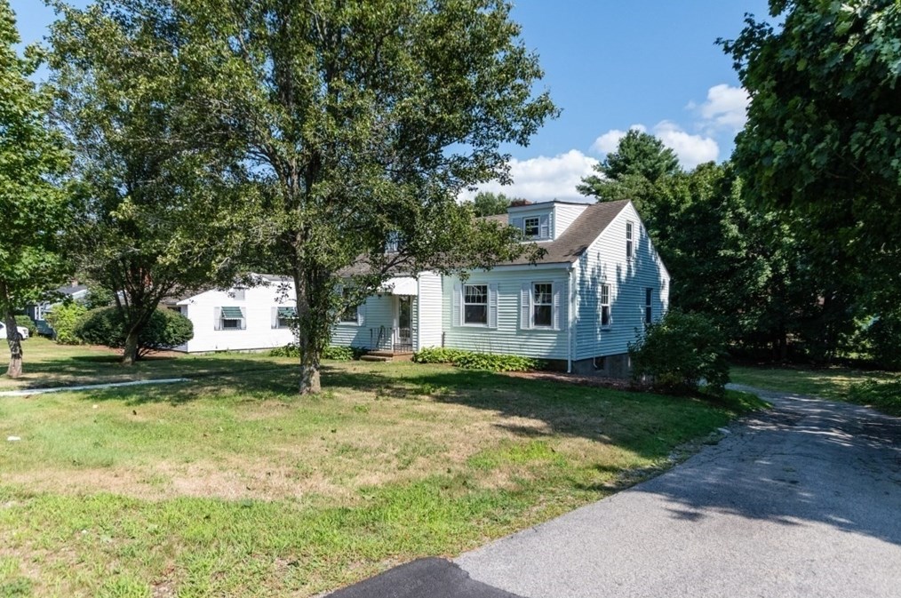 253 Main St, Walpole, MA 02081 exterior