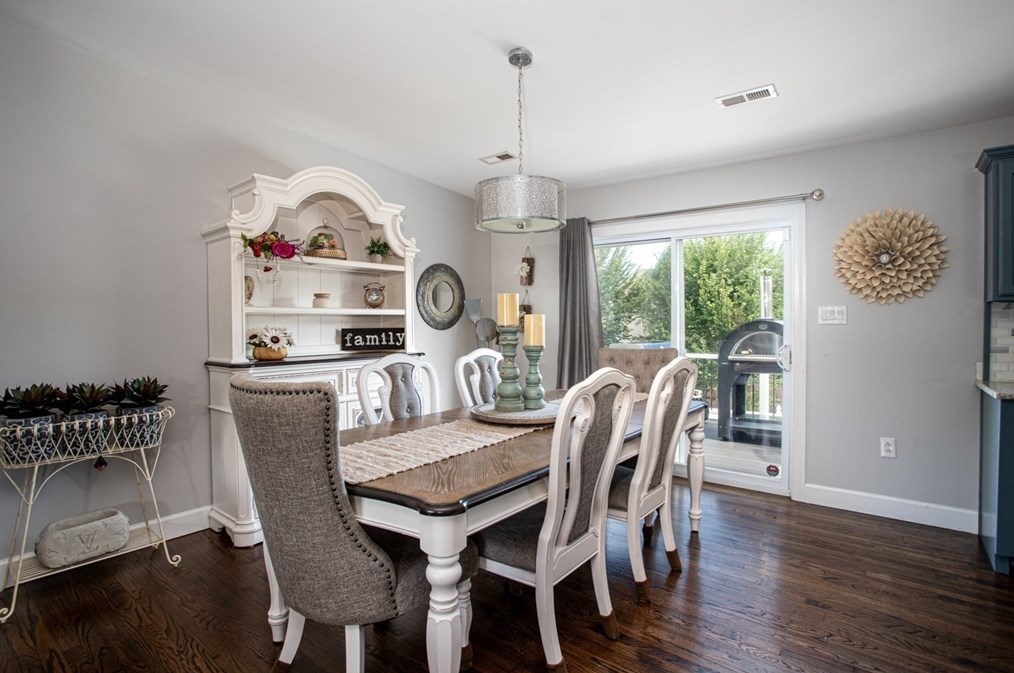 214 Lynwood St, Fall River MA  02721-2108 exterior