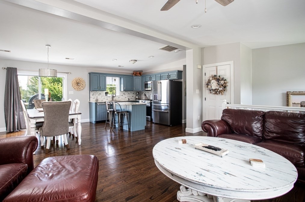 214 Lynwood St, Fall River MA  02721-2108 exterior