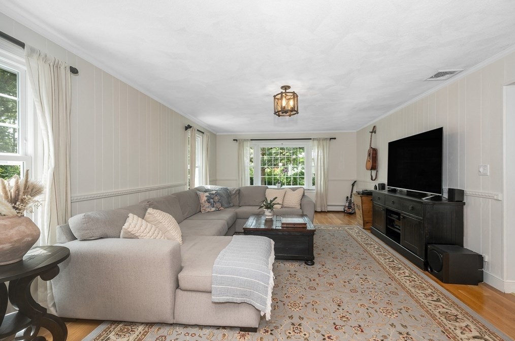 67 Reservation Rd, Andover MA  01810-3418 exterior