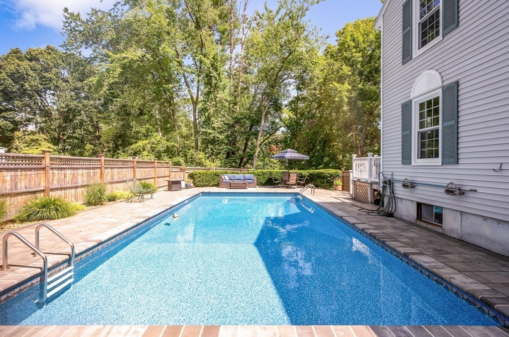 67 Reservation Rd, Andover MA  01810-3418 exterior