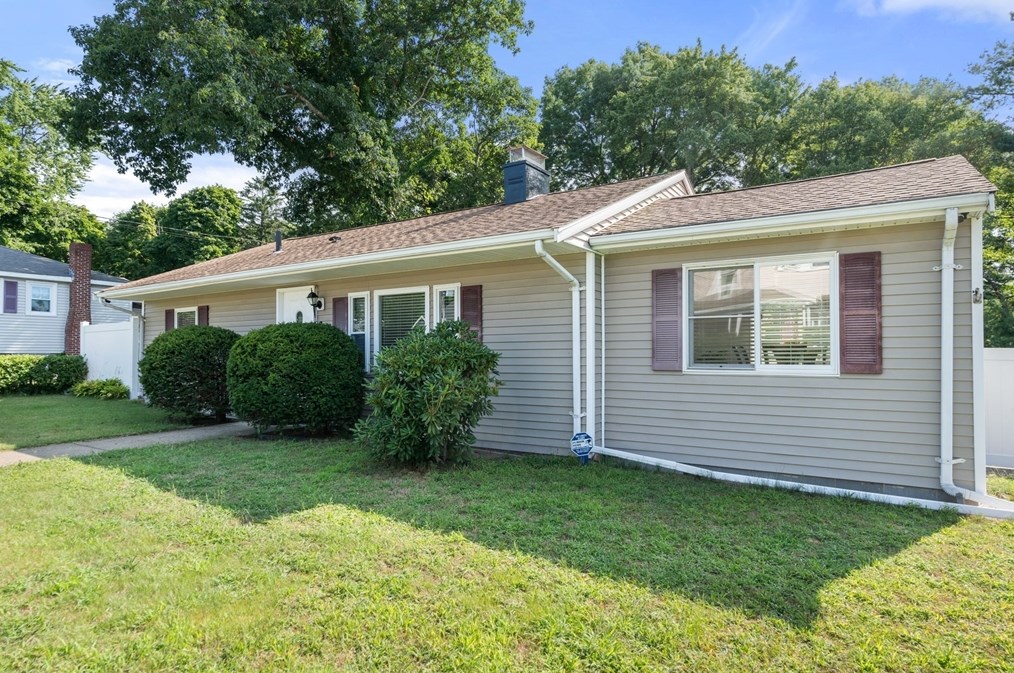 84 Vine St, Saugus, MA 01906