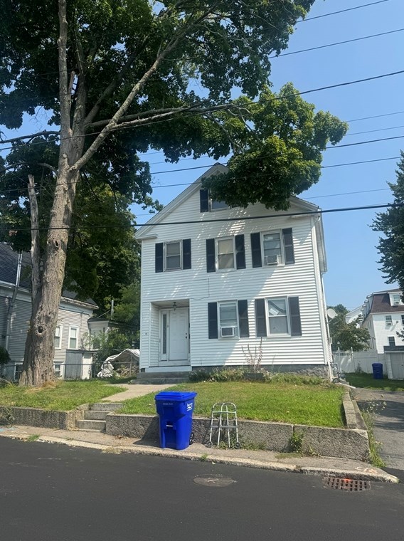 13 Fayette St, Milford, MA 01757