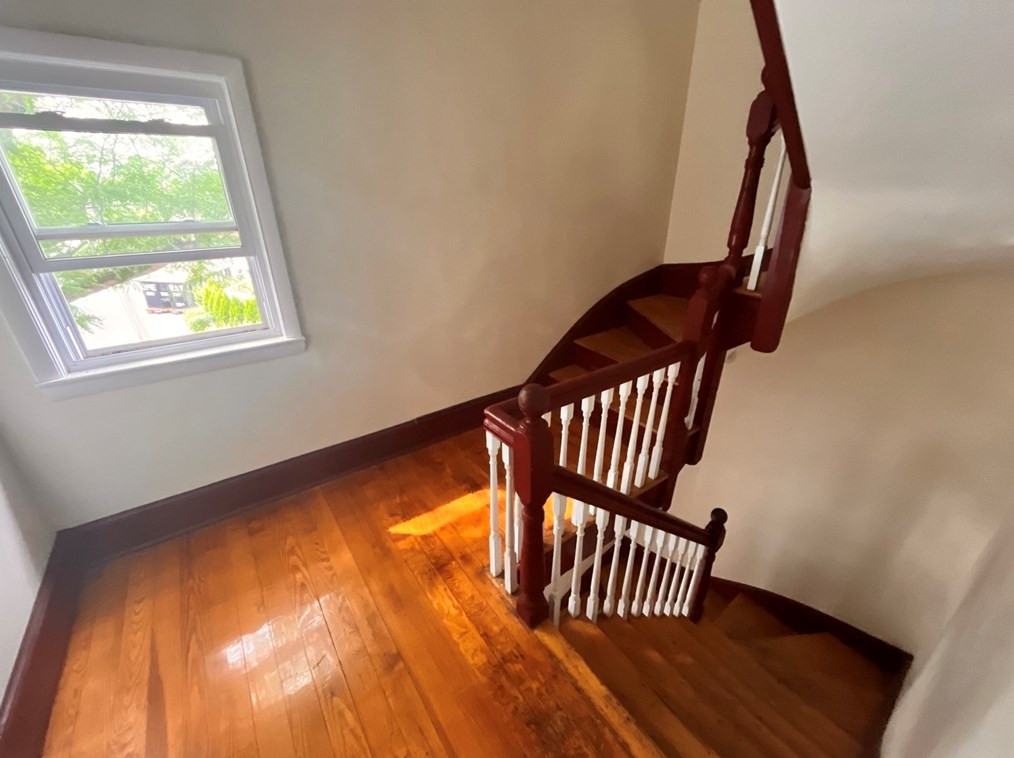 135 Central St #4, Somerville, MA 02145