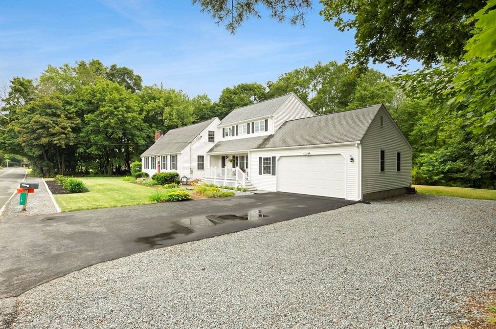 16 Agricultural Ave, Rehoboth, MA 02769