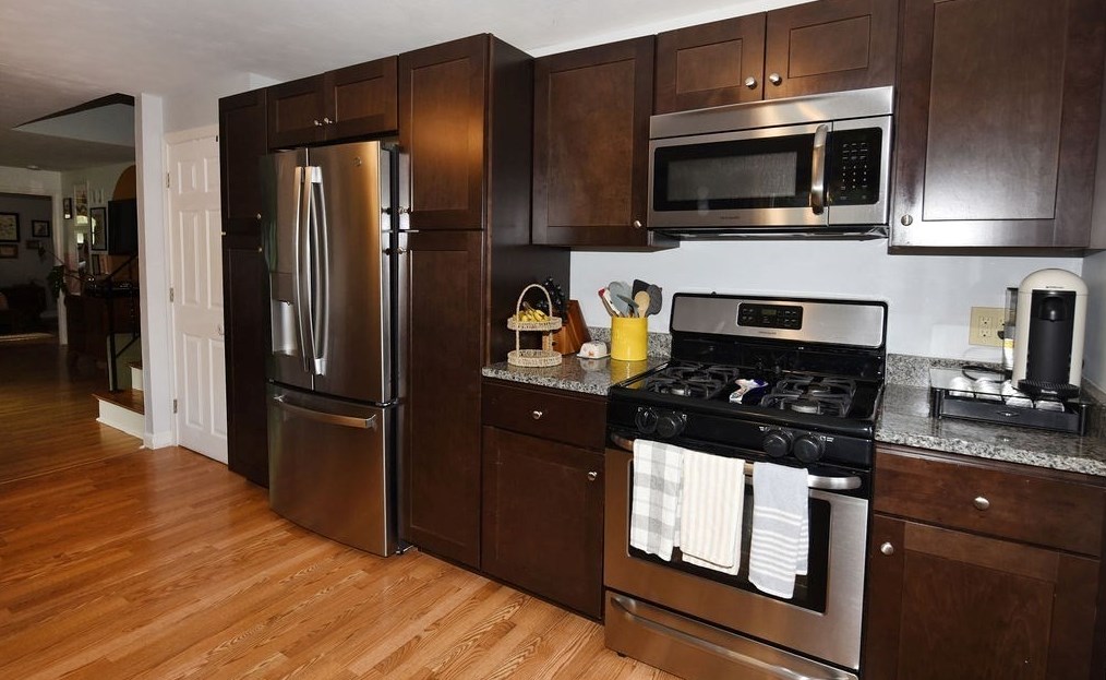 9 Brentwood Ave, Avon, MA 02322