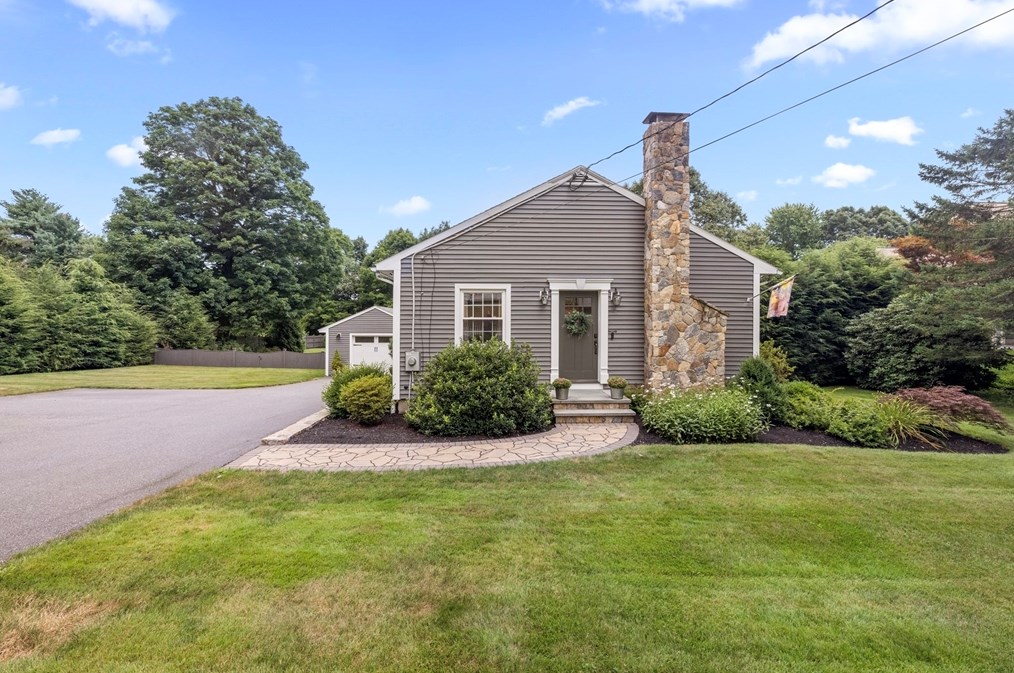 6 Chestnut St, Westborough, MA 01581