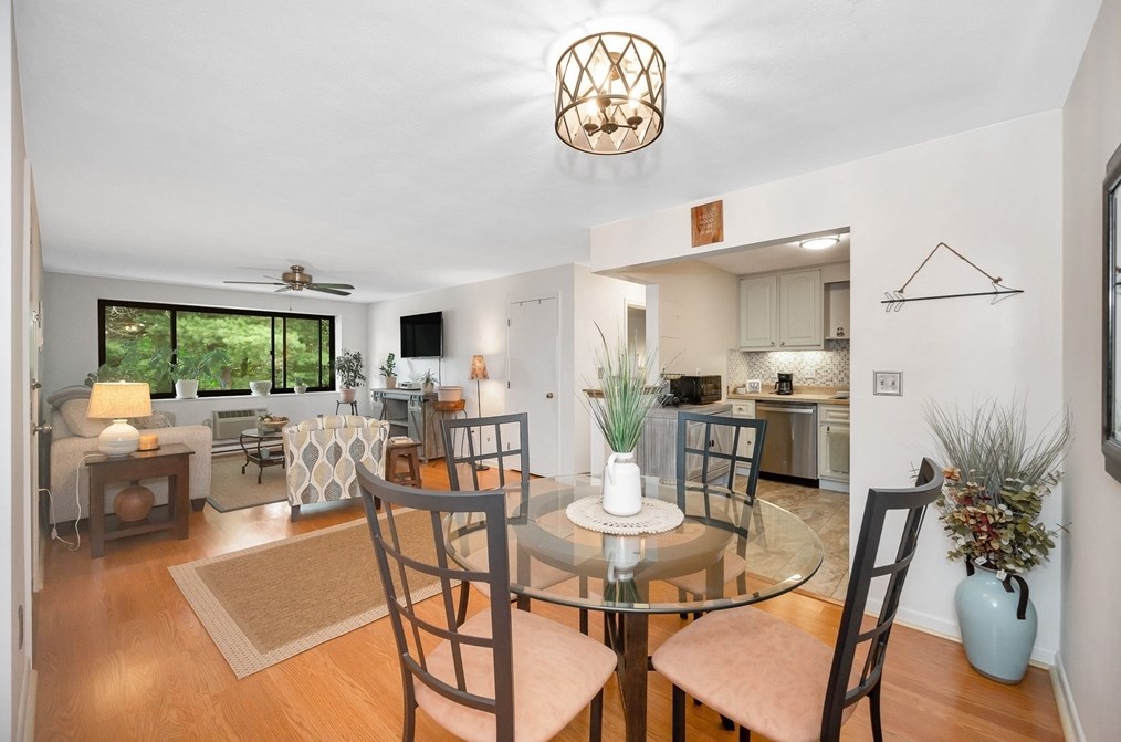 1325 Worcester Rd #c11, Framingham, MA 01701