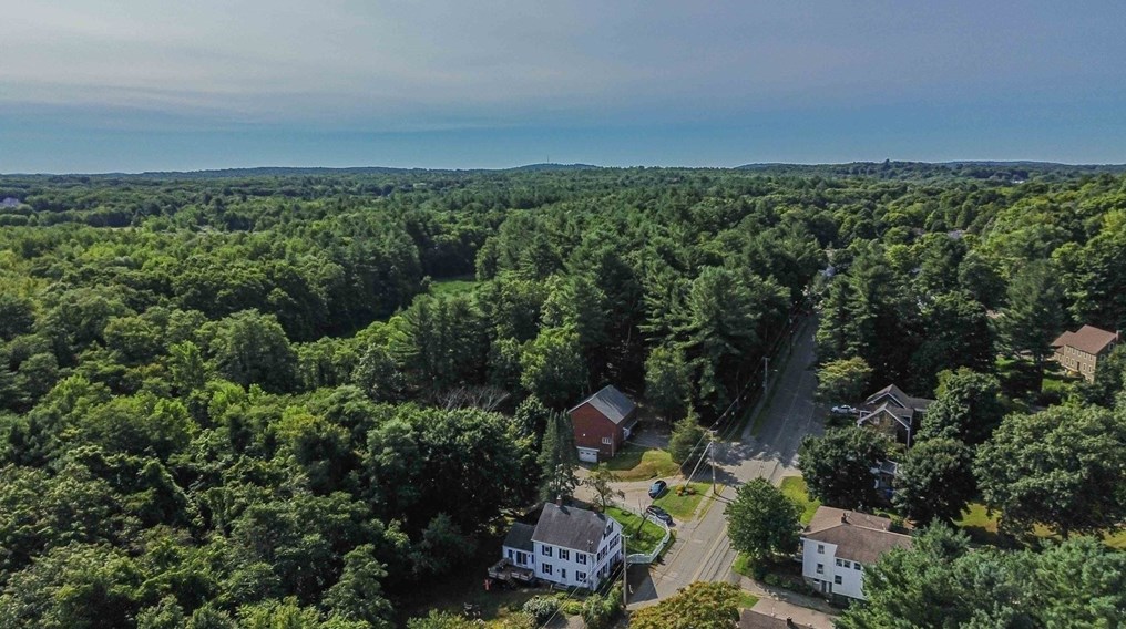 38 Washington St, Groveland MA  01834-1131 exterior