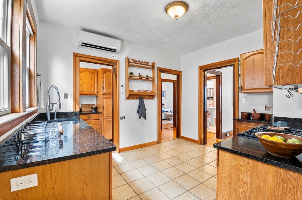 31 Whitman St, Somerville MA 02144-1616 exterior