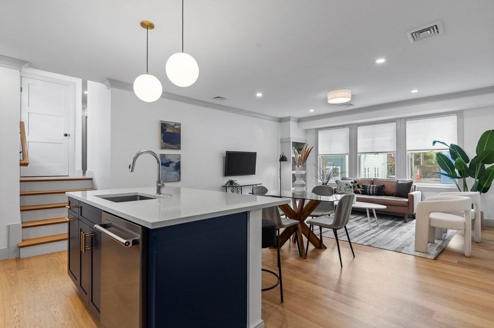 95 W Walnut Park #2, Boston, MA 02130