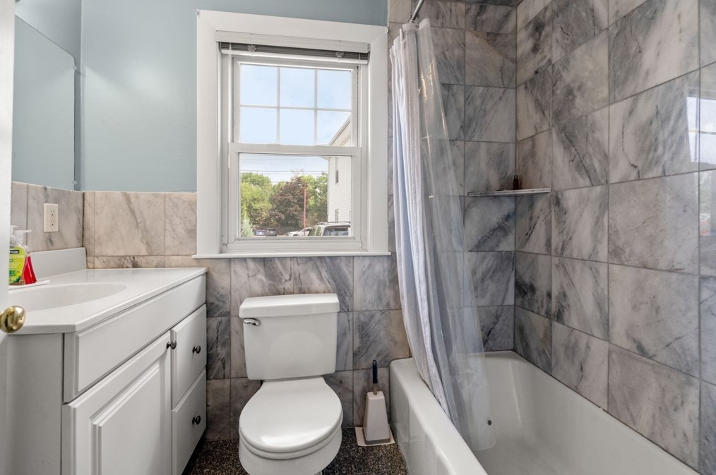 56 Beacon St, Watertown MA 02472-2748 exterior