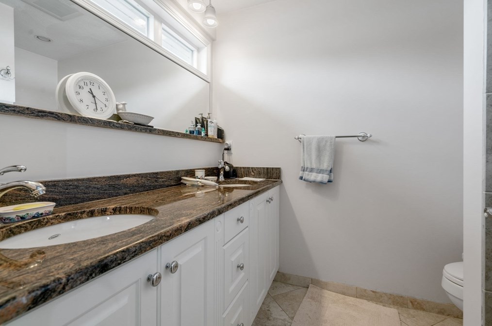 56 Beacon St, Watertown MA 02472-2748 exterior