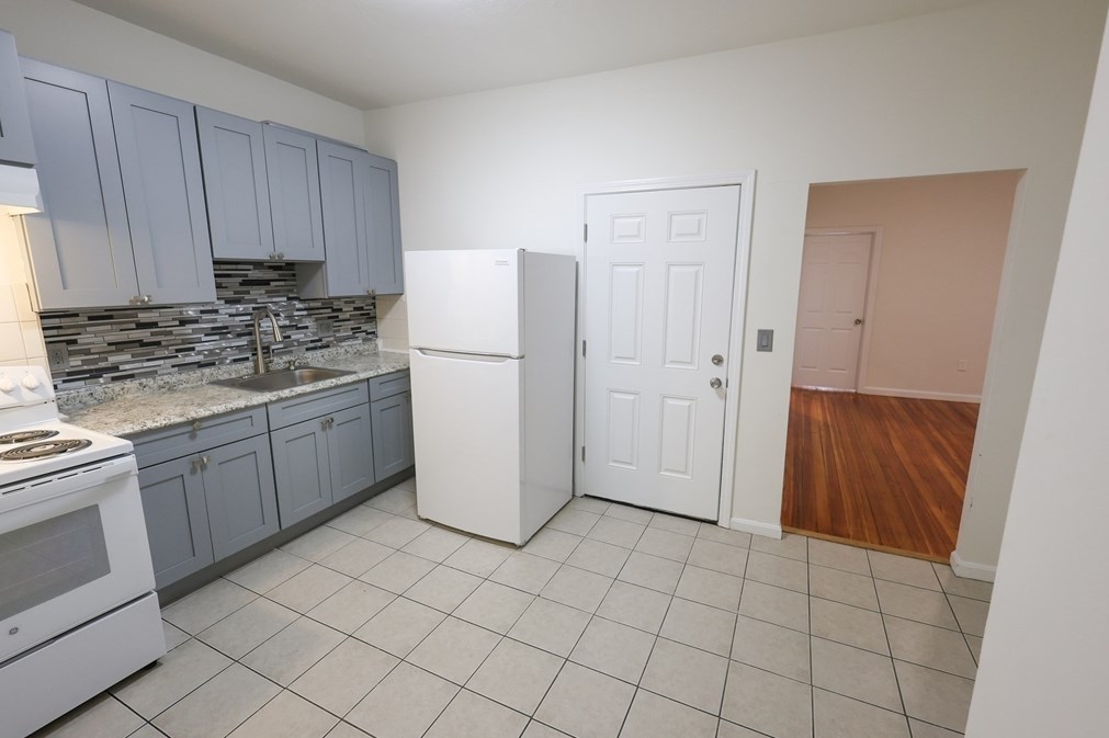 127 Intervale St #3, Boston, MA 02121