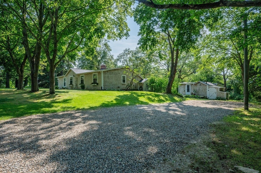 43 Locust Ave, Barnstable, MA 02668