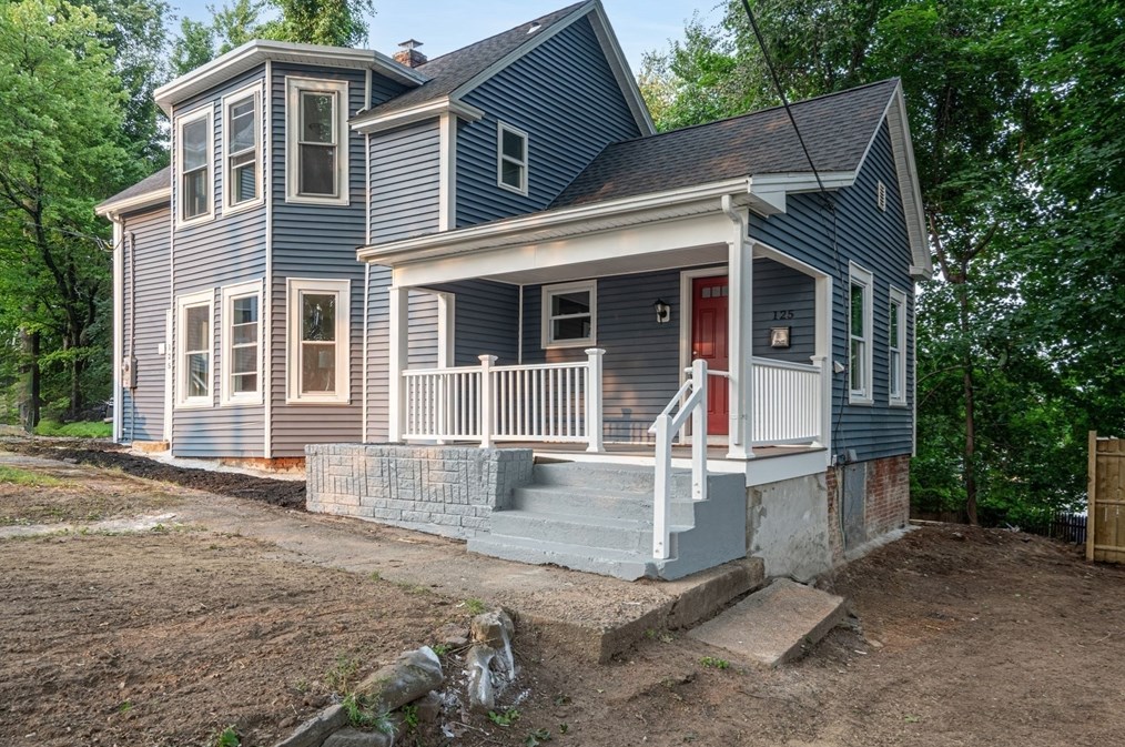 125 Grandview Ave, Worcester, MA 01603