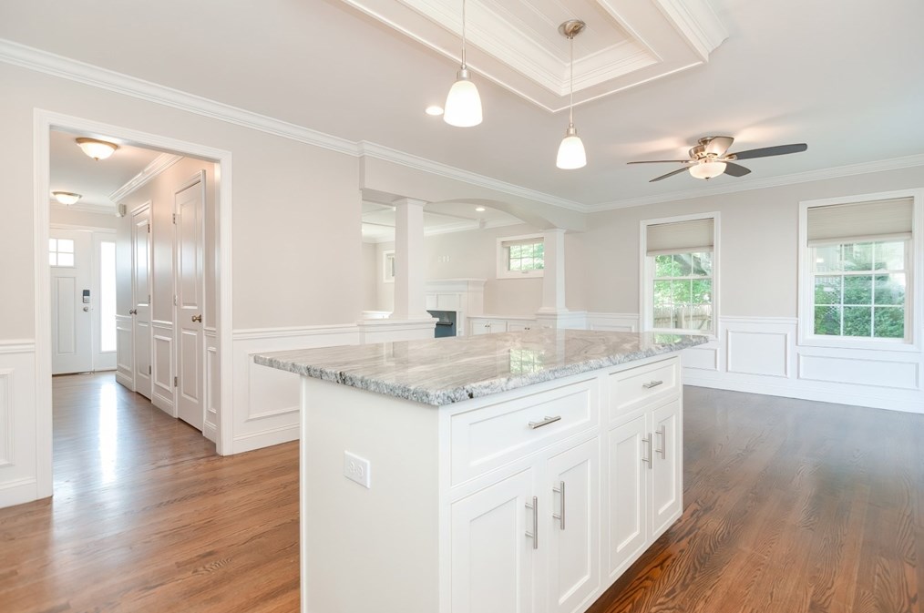 290 Warren St, Waltham MA 02453-7067 exterior