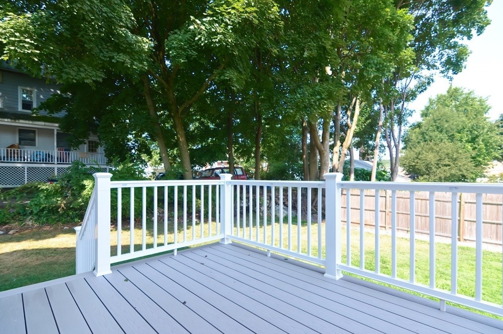 290 Warren St, Waltham MA 02453-7067 exterior