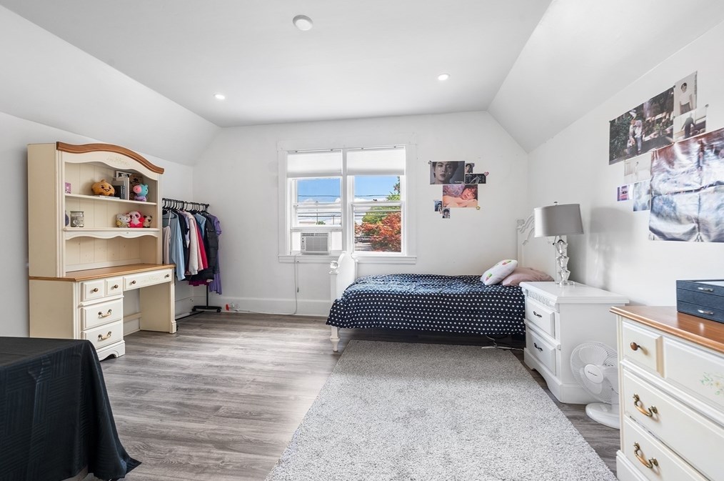 127 Lancaster St, Leominster MA 01453-4378 exterior