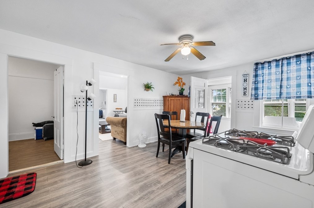 127 Lancaster St, Leominster MA 01453-4378 exterior