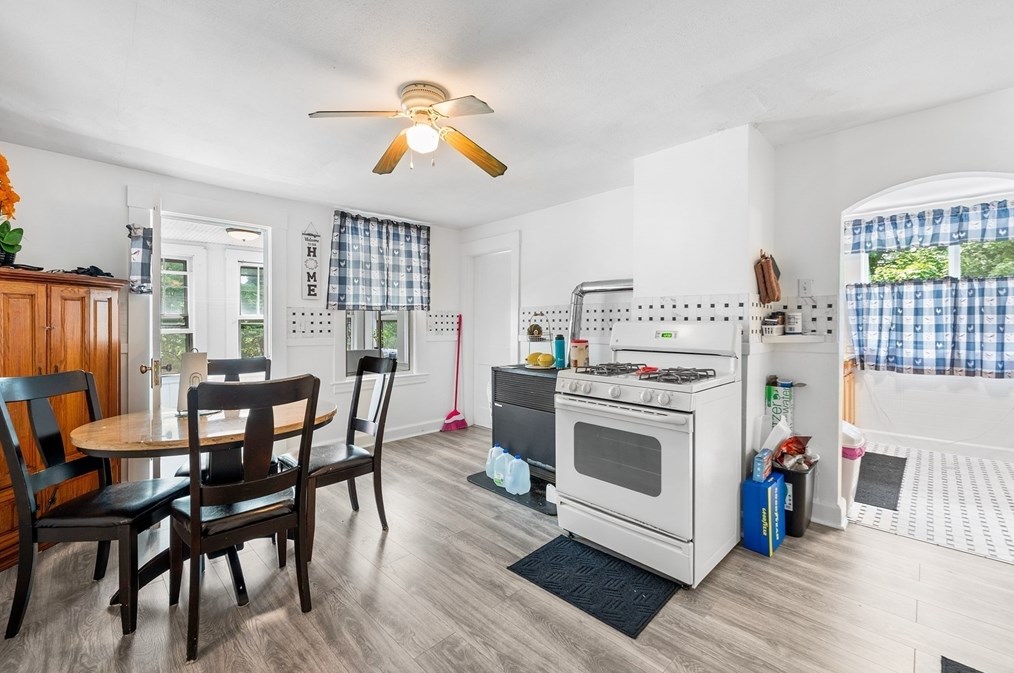 127 Lancaster St, Leominster MA 01453-4378 exterior