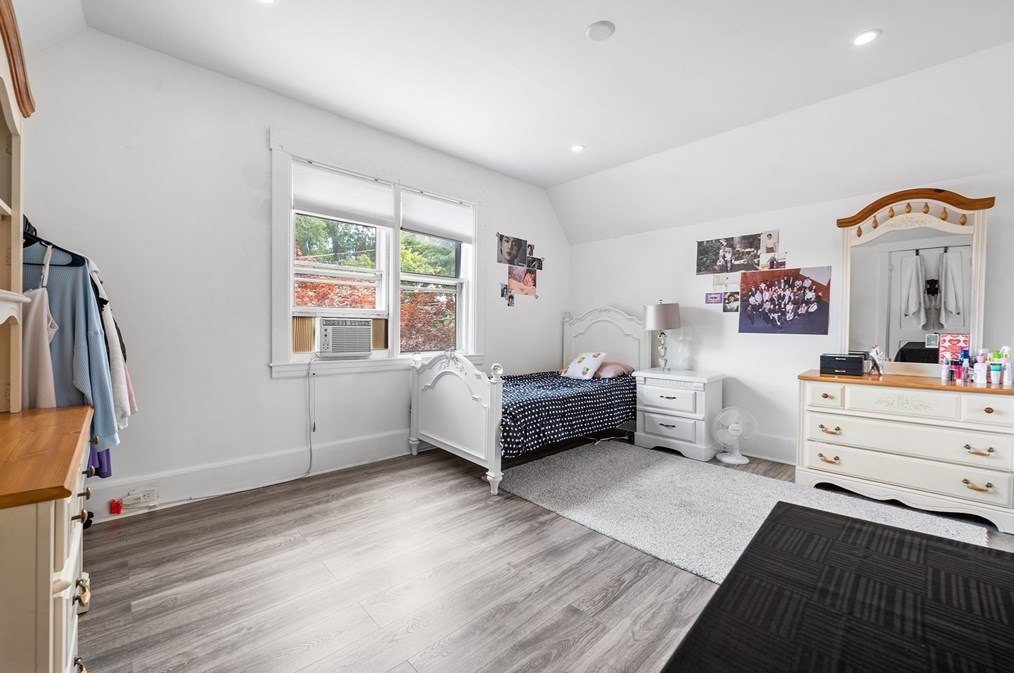 127 Lancaster St, Leominster MA 01453-4378 exterior