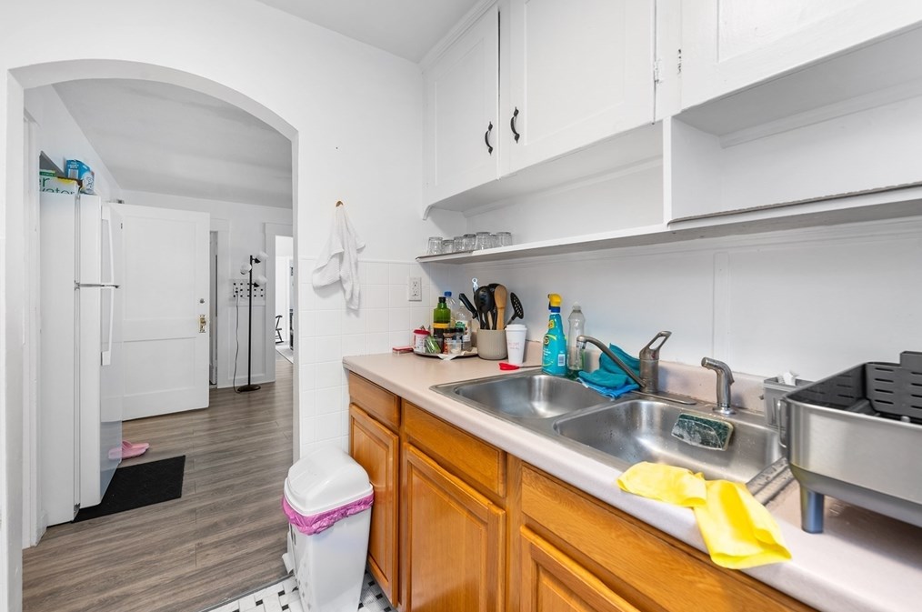 127 Lancaster St, Leominster MA 01453-4378 exterior