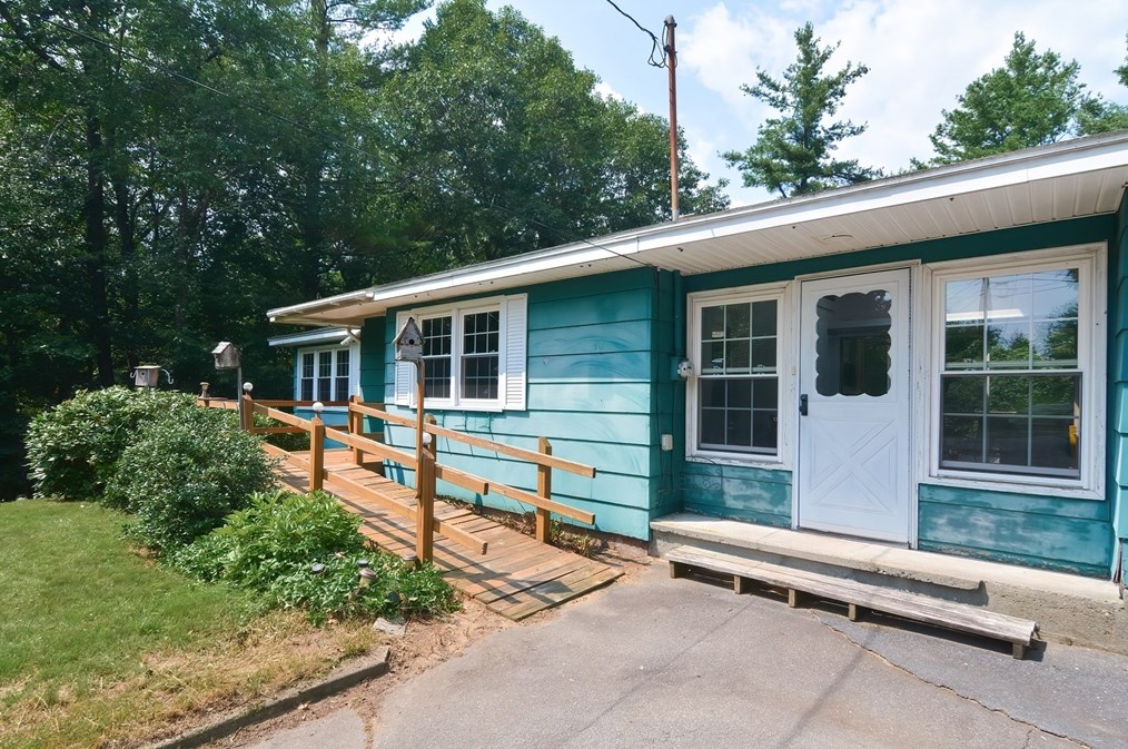 40 Eastern Ave, Lunenburg, MA 01462