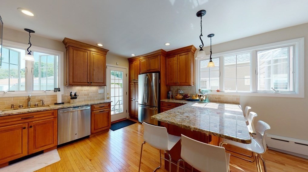 12 Barr St #12, Worcester, MA 01602